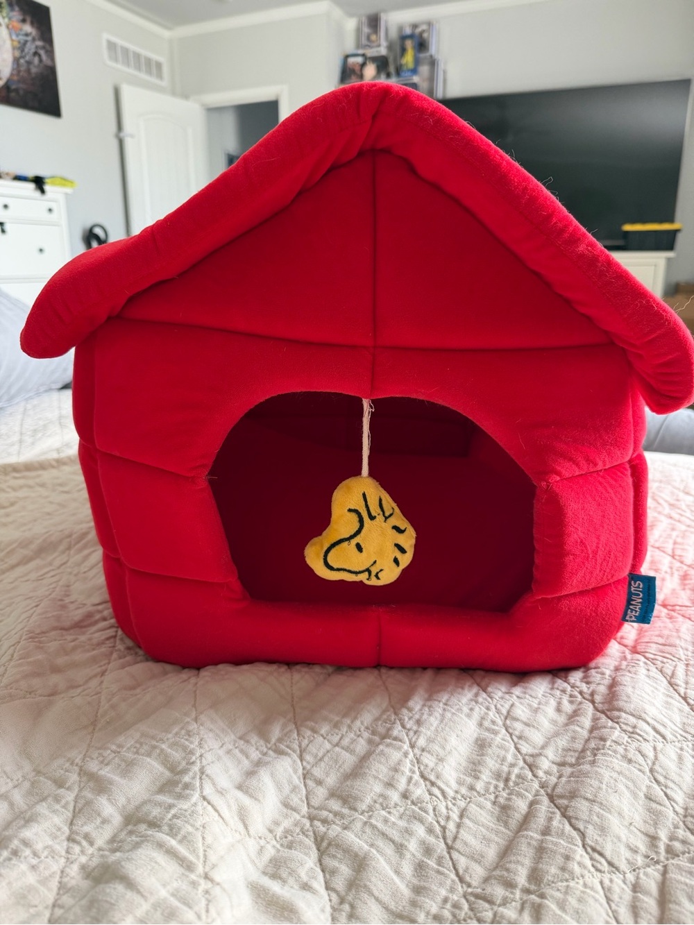 Peanuts Red Plush Pet House with Blue Brand Tag
